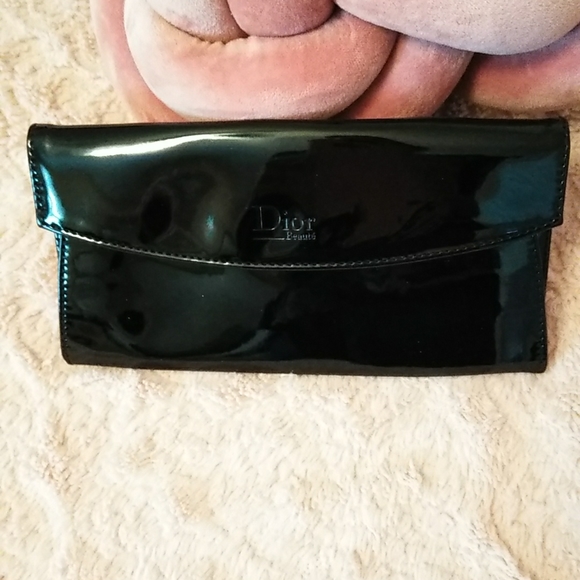 Dior Beaute Patent Case - Picture 2 of 6